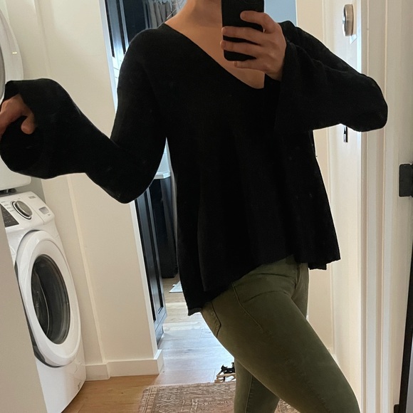 Free people bell sleeve sweater - Picture 2 of 4